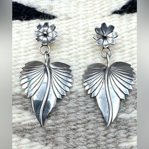 Vintage Navajo Native American Handmade Sterling Silver Floral Dangle Earrings